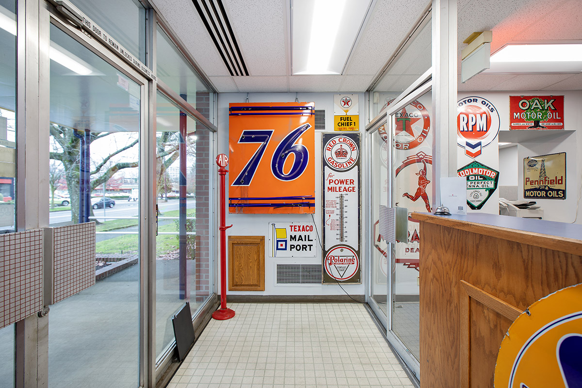 Astro fuel museum 76 sign